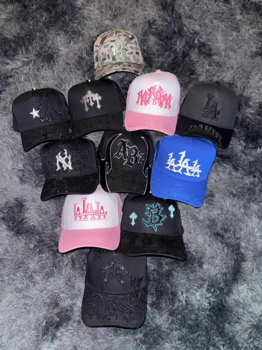 ✨ Colección exclusiva de gorras premium.