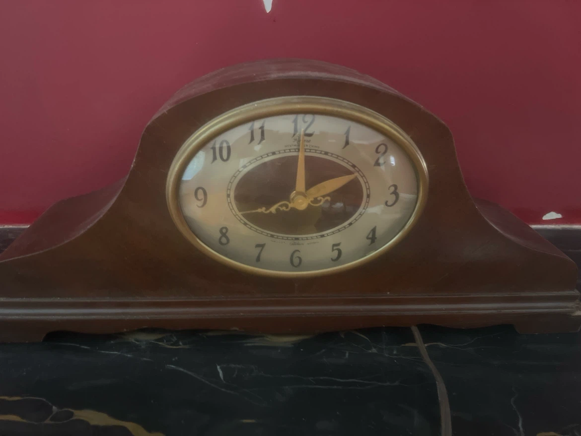 Revere Electric Westminster Chime Mantle Clock Model R-913