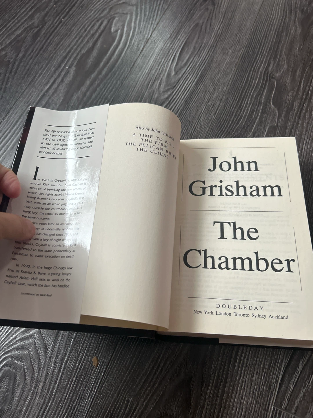 John Grisham The Chamber Paperback Book - photo 2