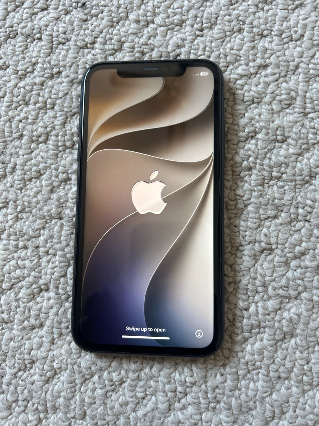 iPhone 11 - photo 2