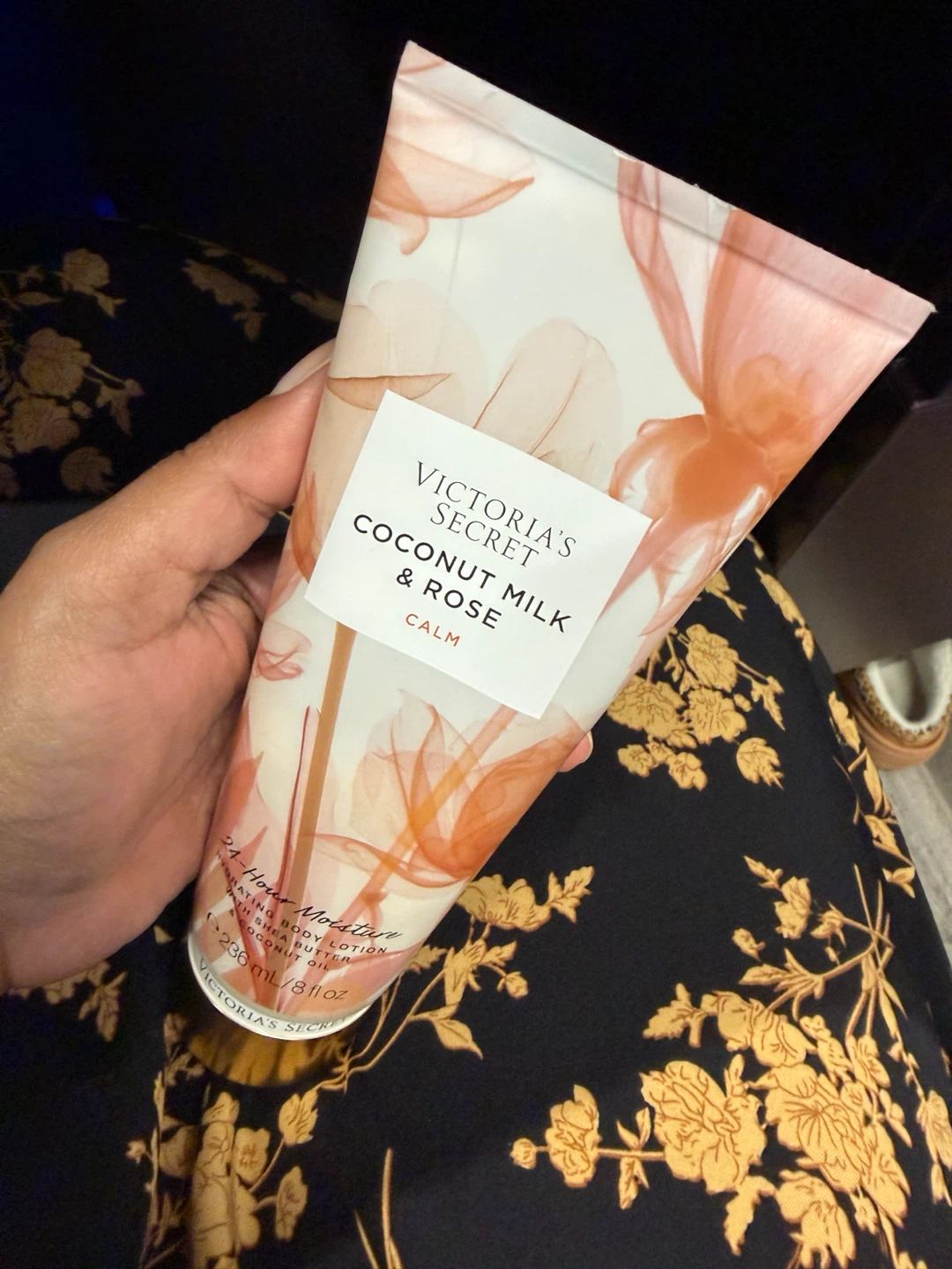 Victoria's Secret Coconut Milk & Rose Hydrating Body Lotion - photo 2