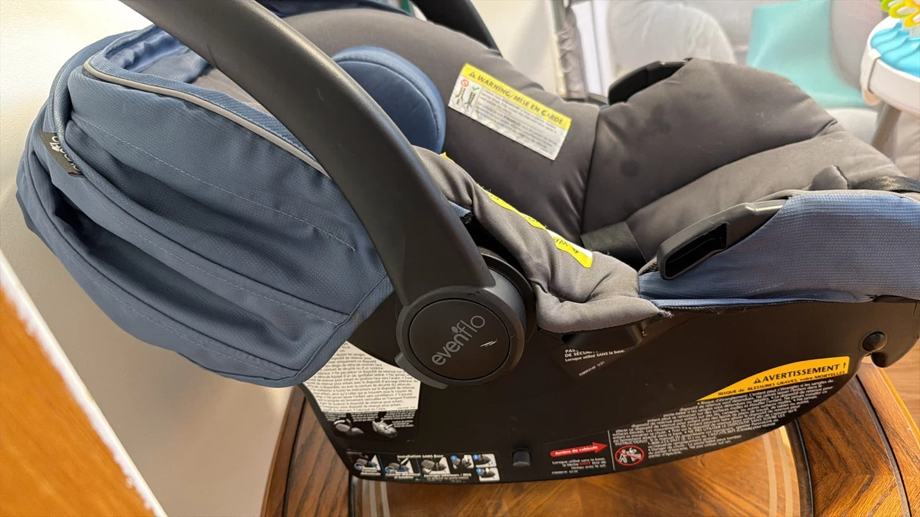 Evenflo LiteMax Infant Car Seat Base & stroller - photo 2