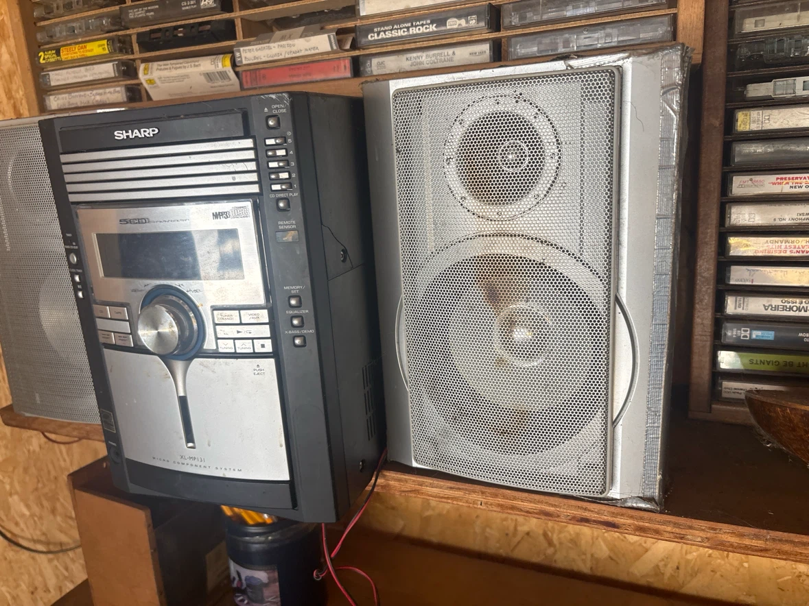 Cassette tapes and 3 holders and tape stereo - photo 4