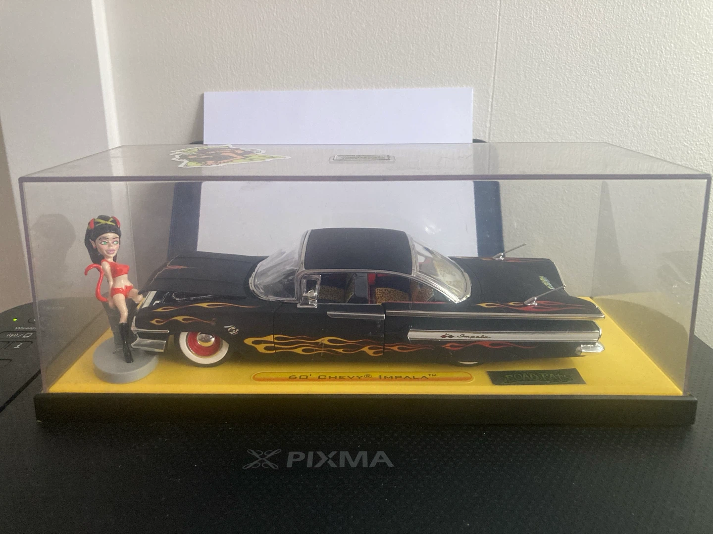Die cast 1:24 scale Jada Toys 1960 Chevrolet Impala Road Rats