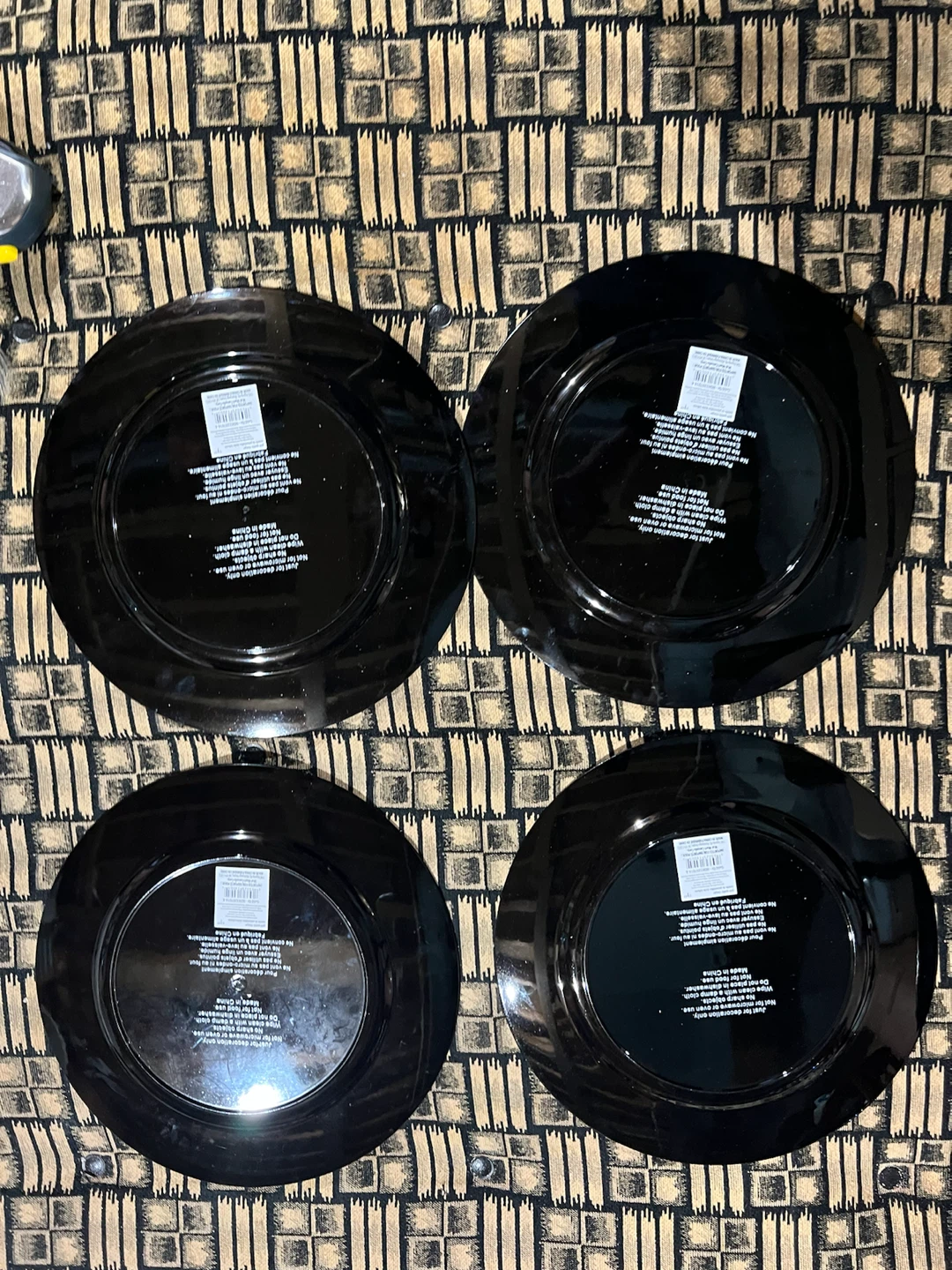 Golden glitter plastic plates - photo 2