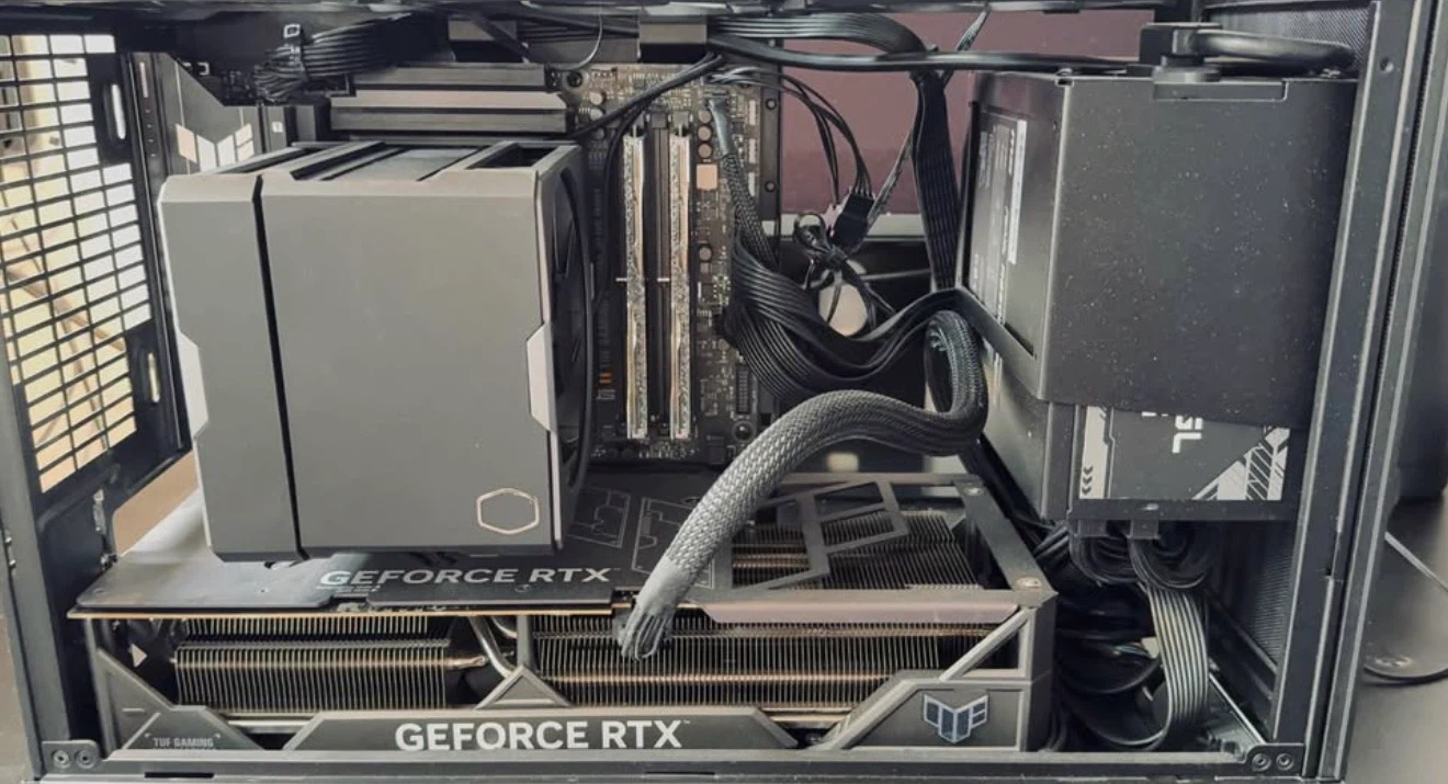 RTX 4080 Super Gaming PC – Ryzen 7 7800X3D, 32GB, 2TB - photo 2