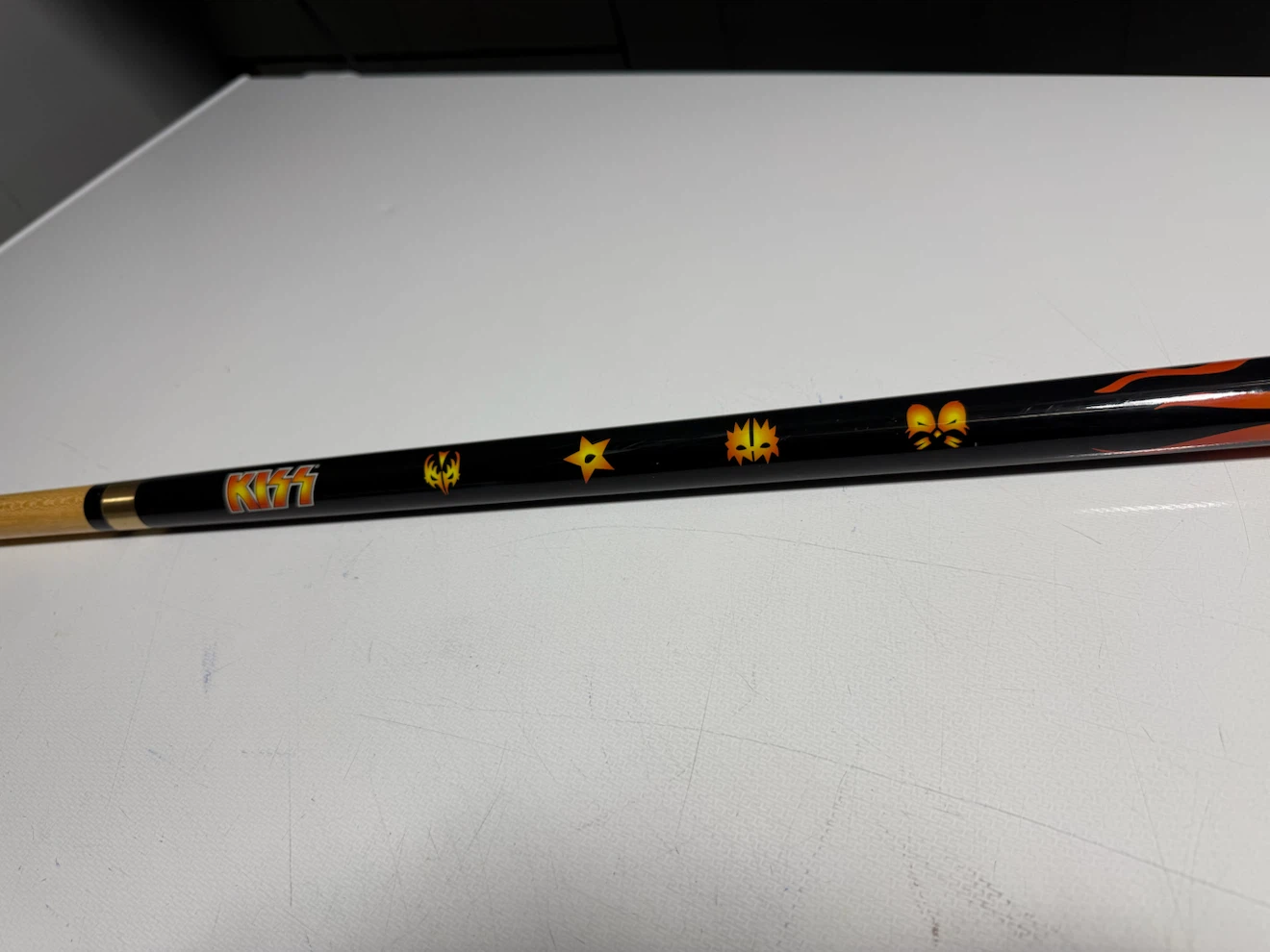 RARE 2003 KISS Flames Pool Cue 57” Vintage Collectible - photo 3