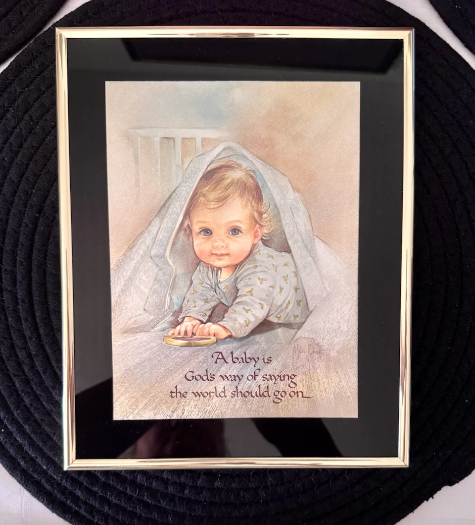Two baby pictures for bedroom