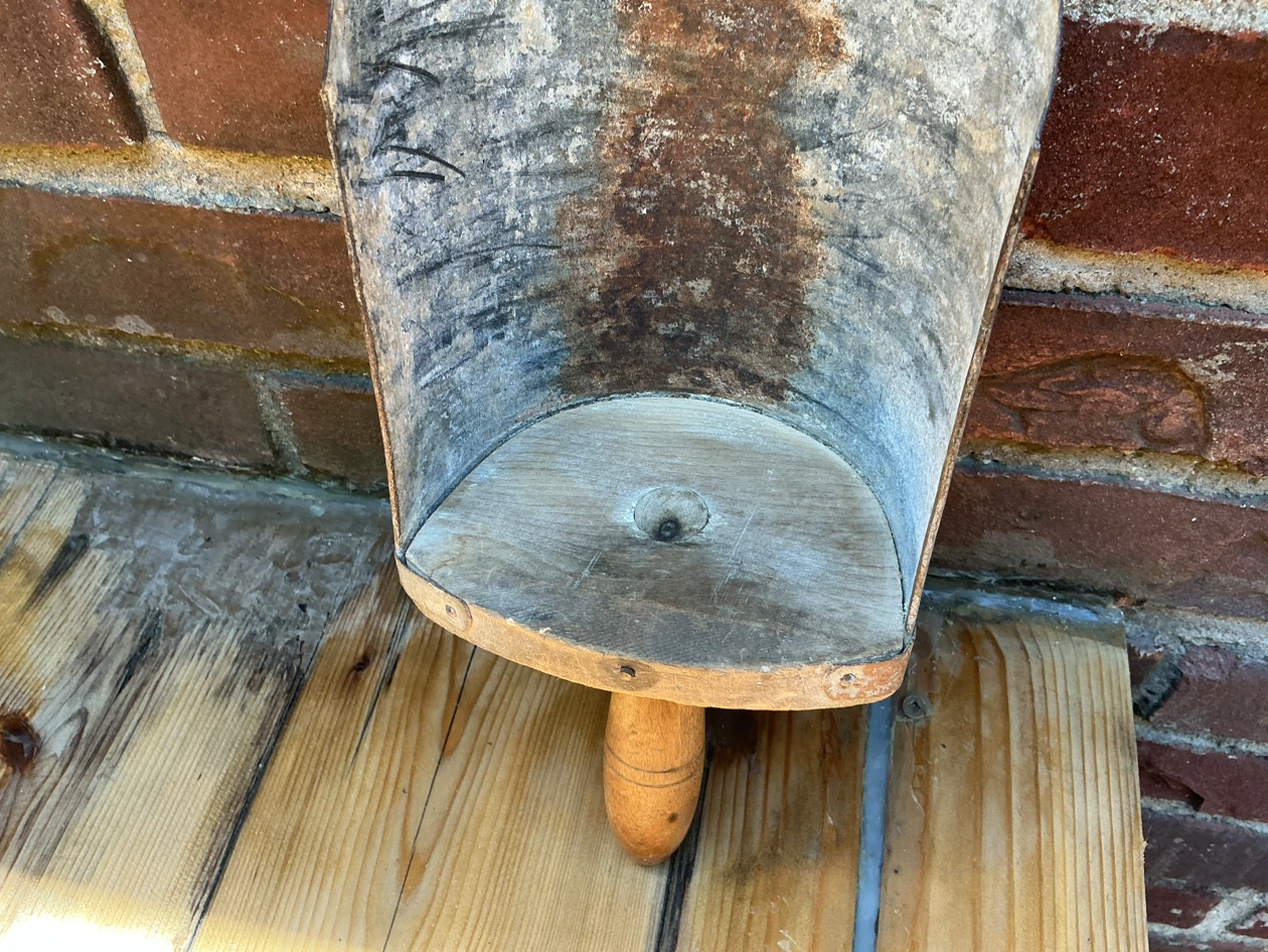 Antique Galvanized Metal Grain Scoop with Wooden Handle ! - photo 5