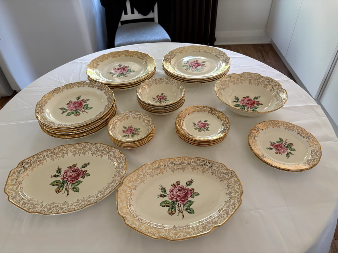 Vintage Briar Rose 22k 6 sets Dinner place sets - photo 2