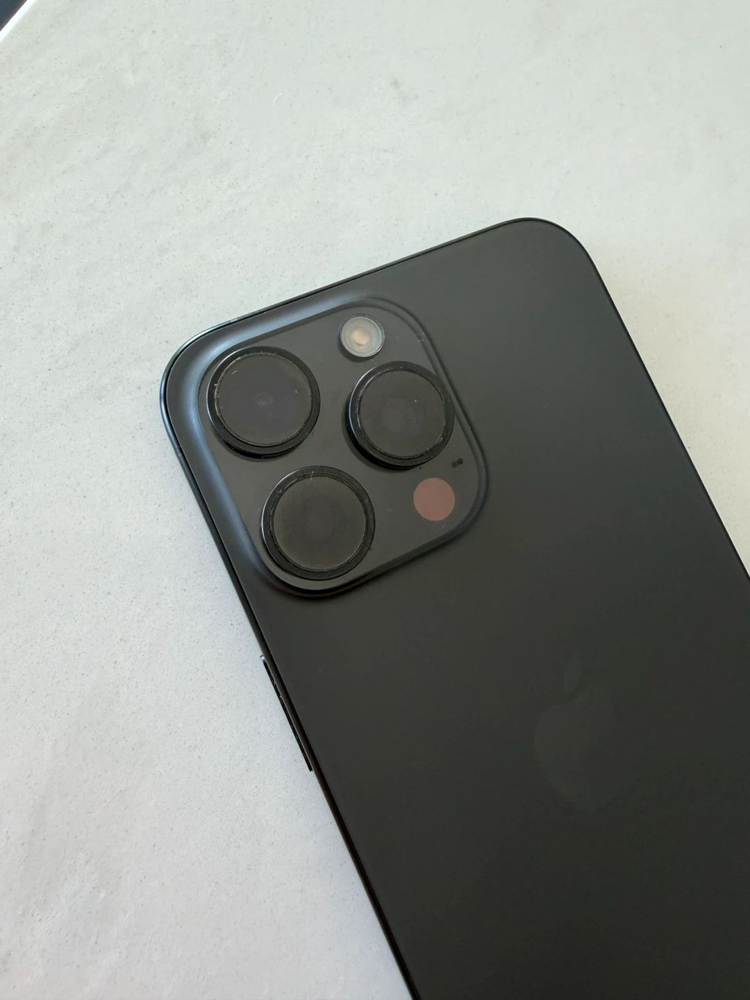 Apple iPhone 15 Pro Max - photo 4