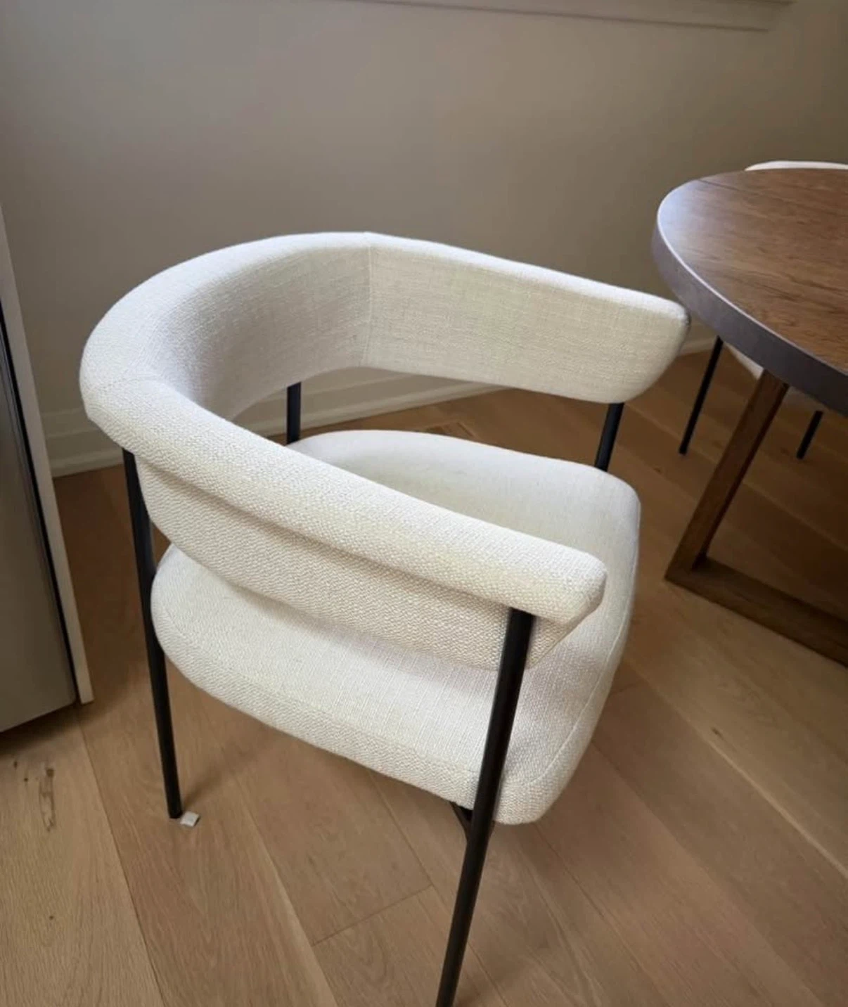 White Upholstered Accent Chair with Black Metal Legs
