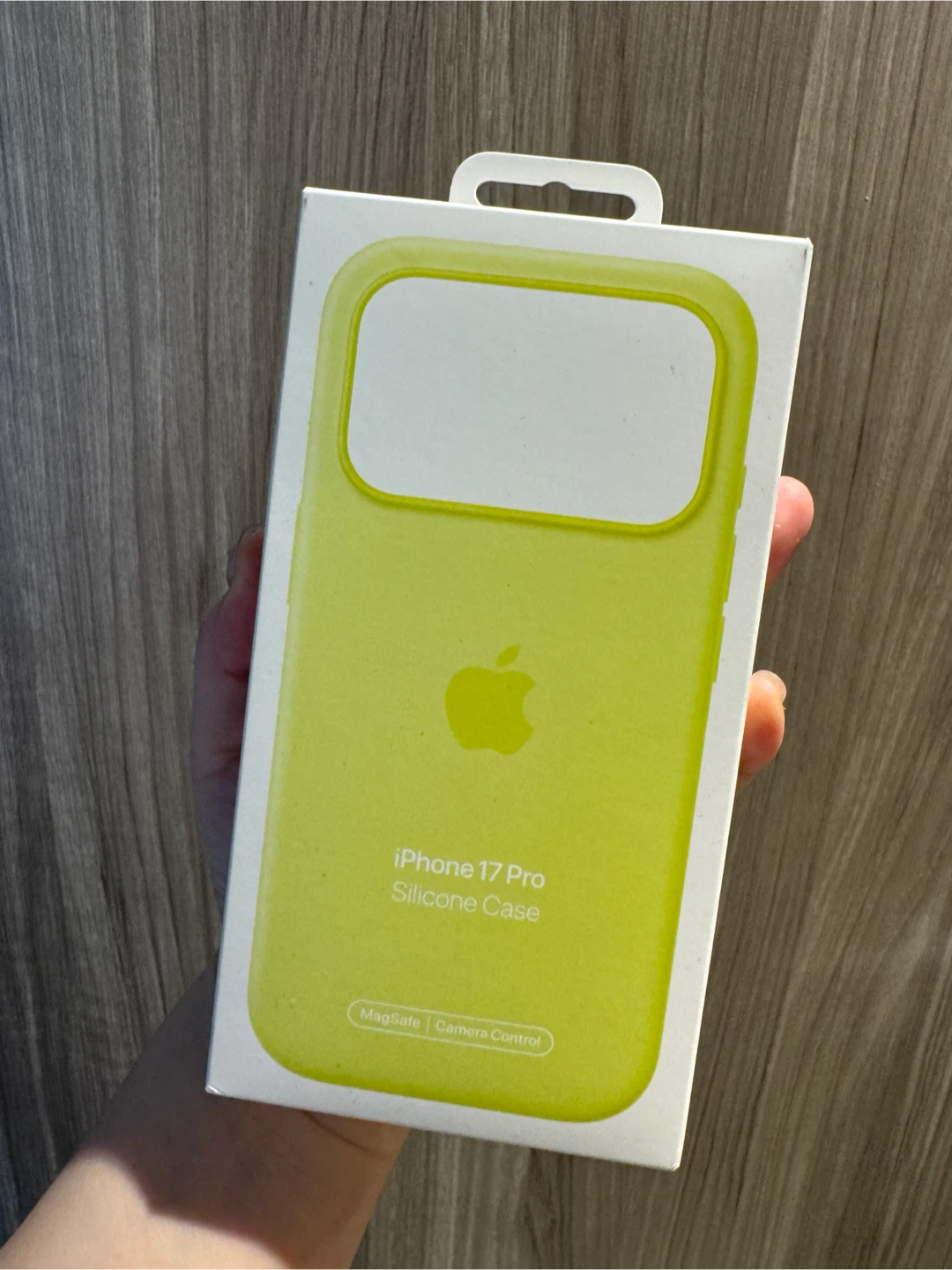 Apple iPhone 17 Pro Silicone Case - Neon Yellow