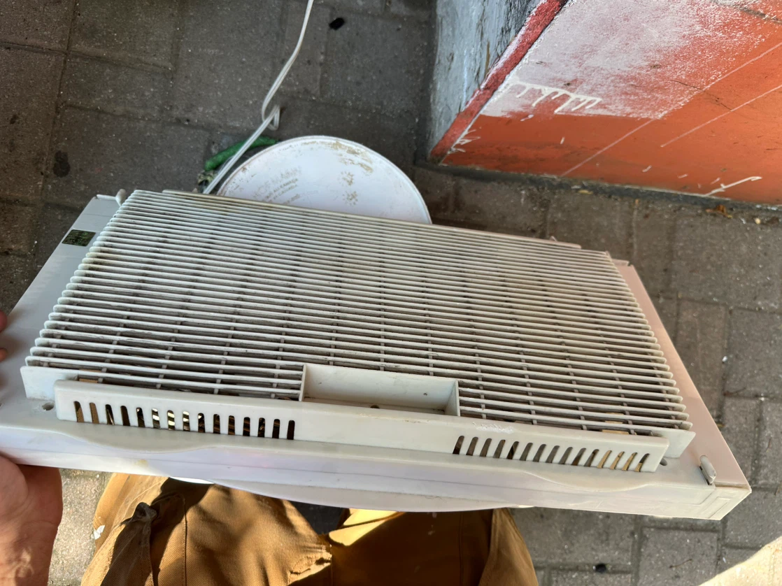 Honeywell Twin Window Fan – Works Great - photo 2