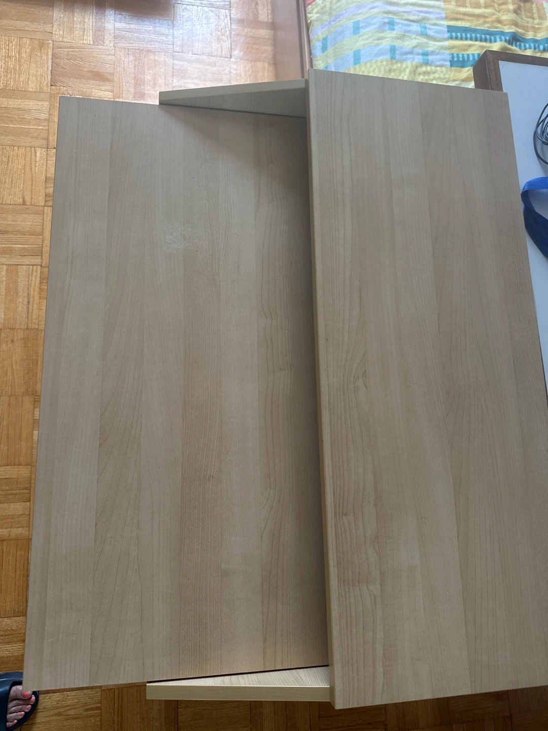 Desk - photo 4