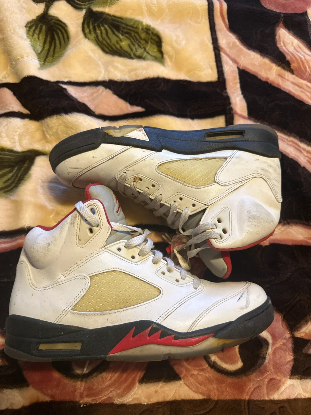 Air Jordan 5 Retro White Red - photo 2
