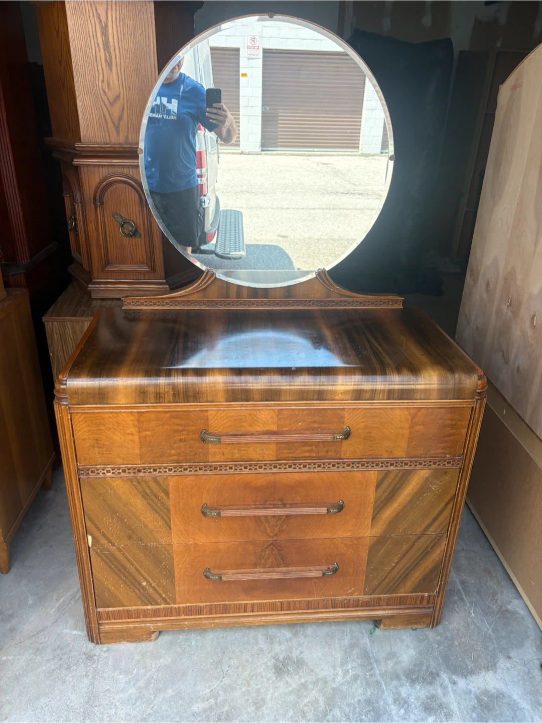 Free delivery antique Vintage 1930s Art Deco Waterfall Dresser - photo 3