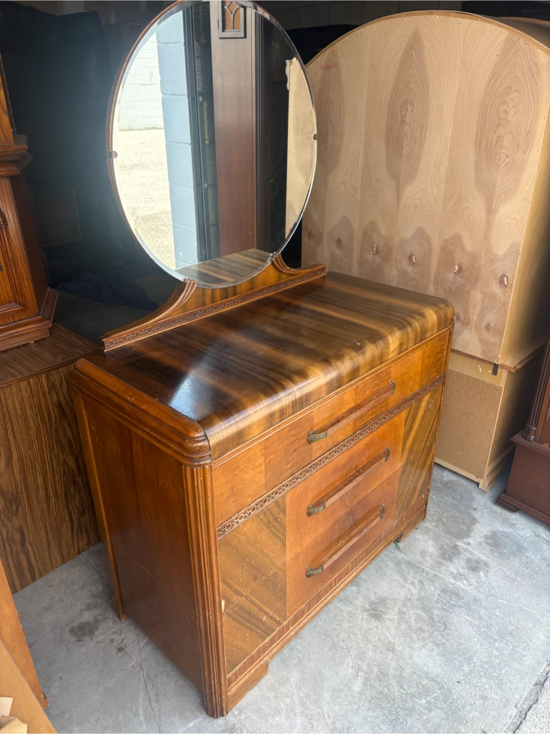 Free delivery antique Vintage 1930s Art Deco Waterfall Dresser - photo 5