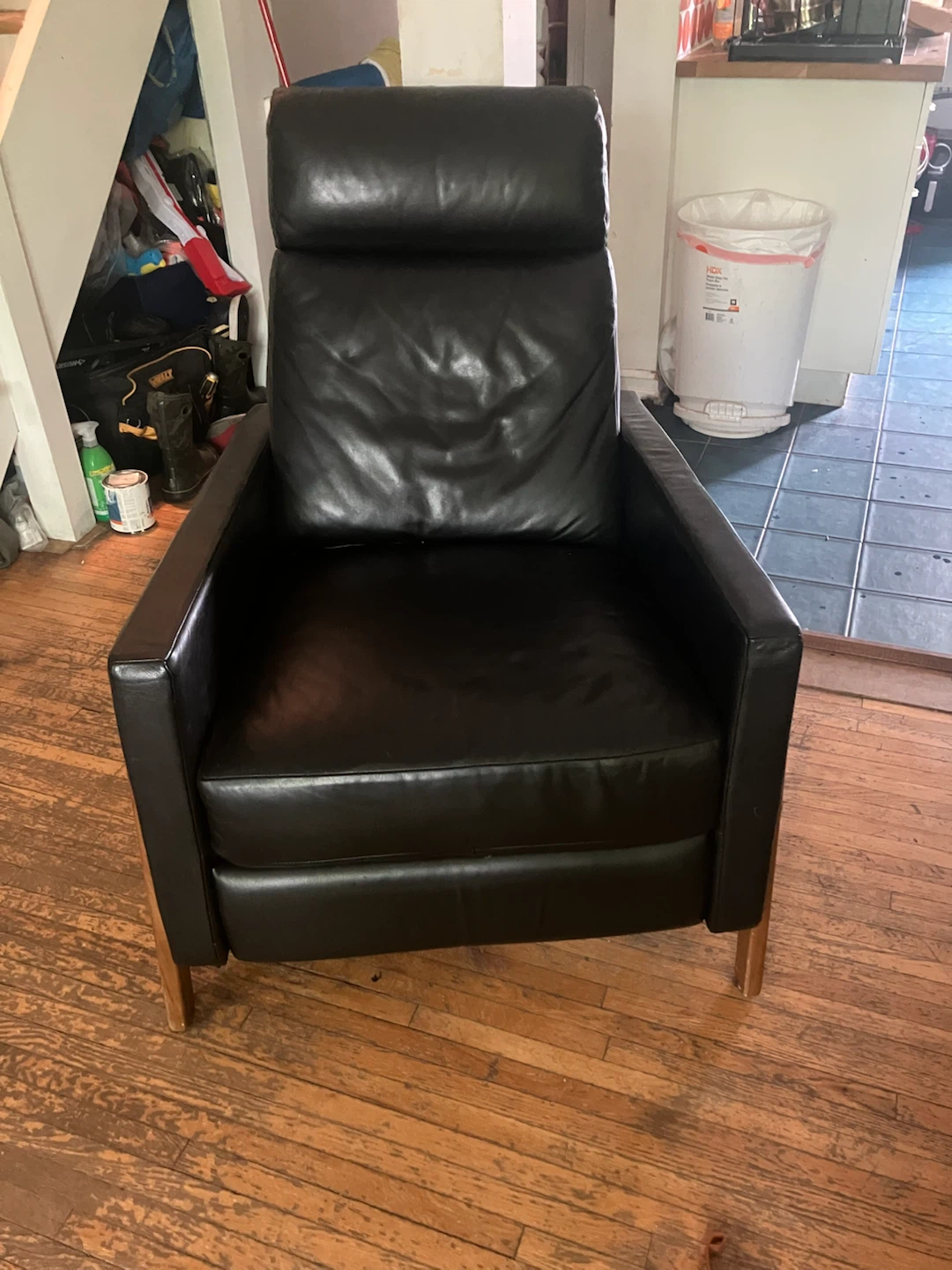 Black Leather Recliner Chair - photo 2