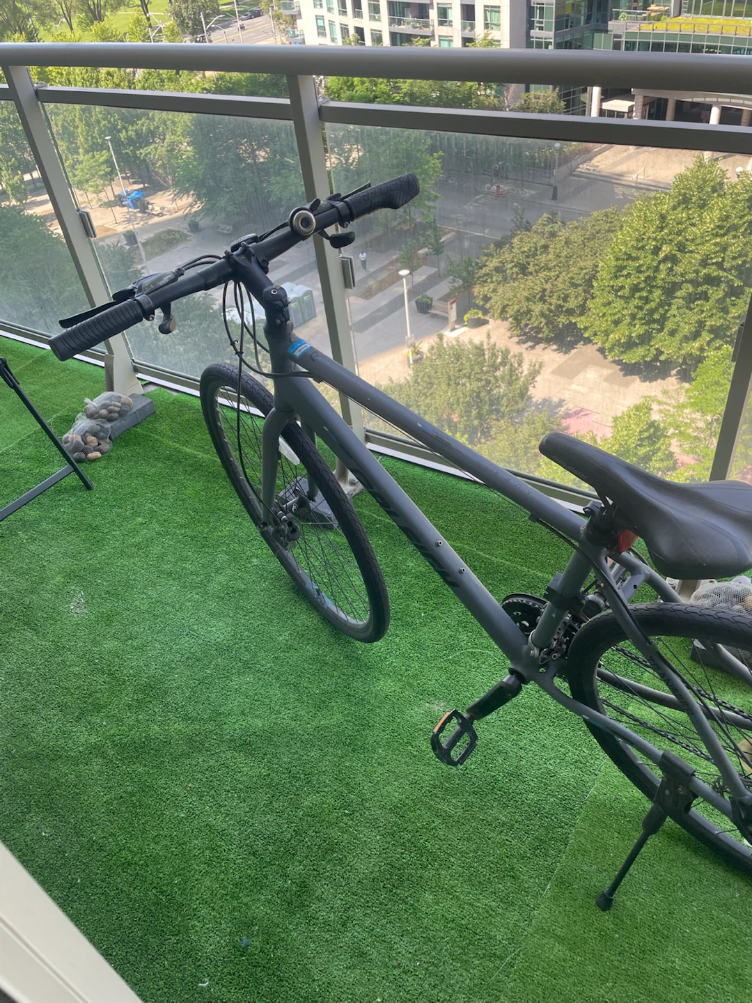 AURA Hybrid Bike - $200