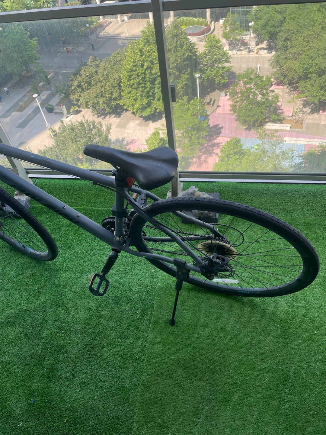 AURA Hybrid Bike - $200 - photo 2