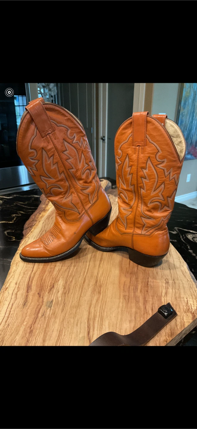 VINTAGE “MONTANA BRAND”  COWBOY BOOTS MENS 7.5/LADIES 8.5/9 $95