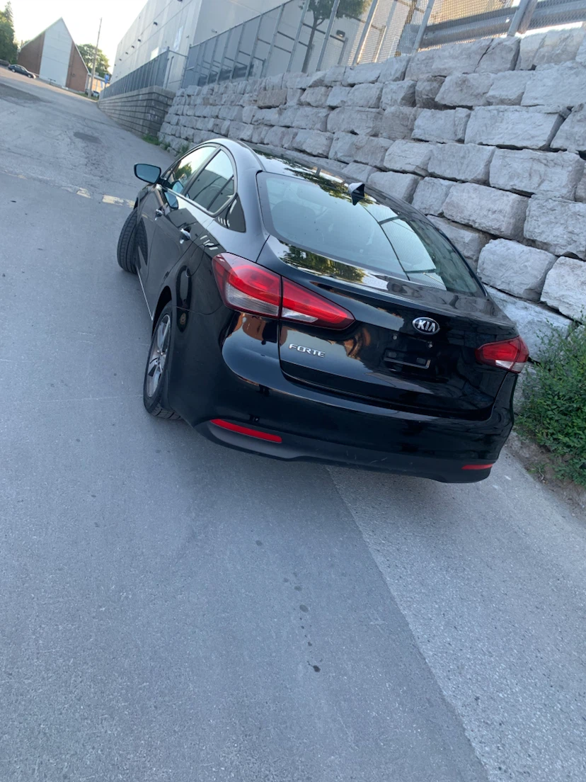 Black Kia Forte - photo 4