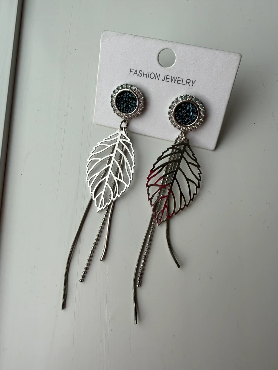 Leaf Dangle Earrings - photo 2