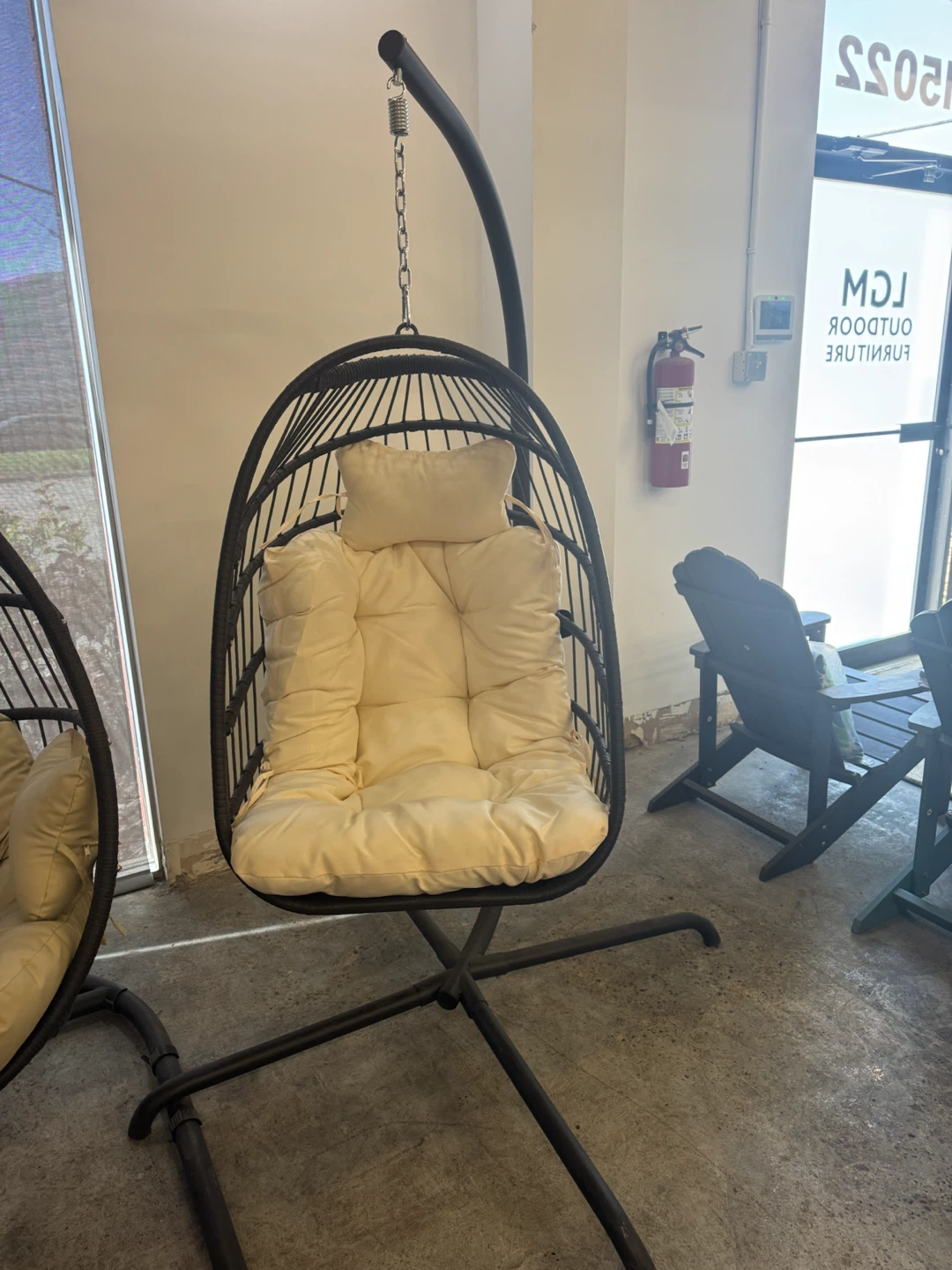 Egg chair