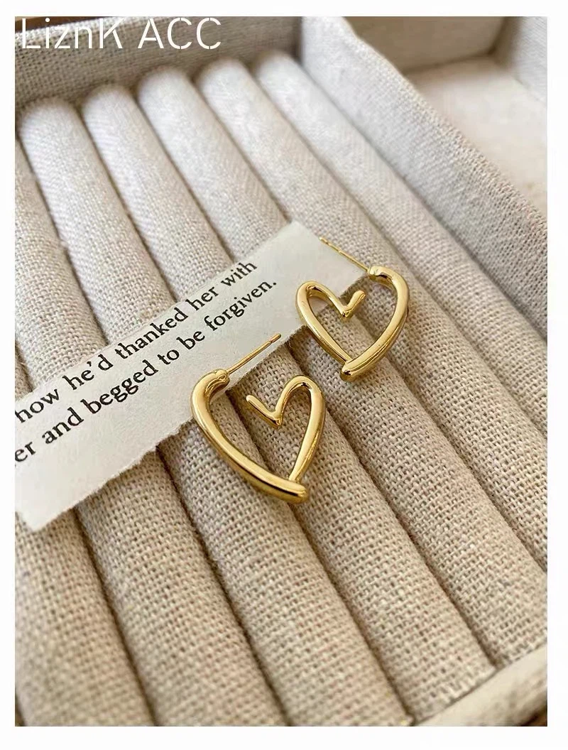Gold Heart Hoop Earrings - photo 4