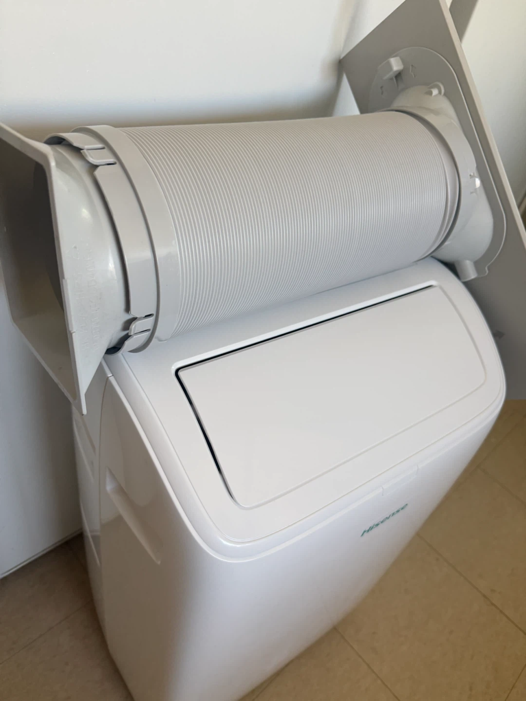 Hisense Portable Air Conditioner - photo 4
