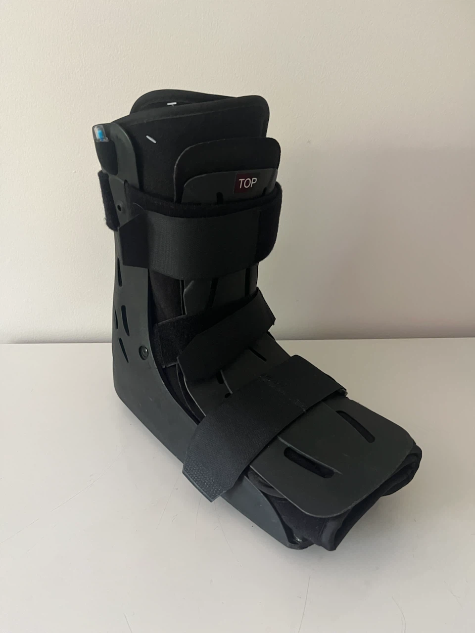 Air Walker Walking Boot - Universal Left or Right – Complete Set - photo 3