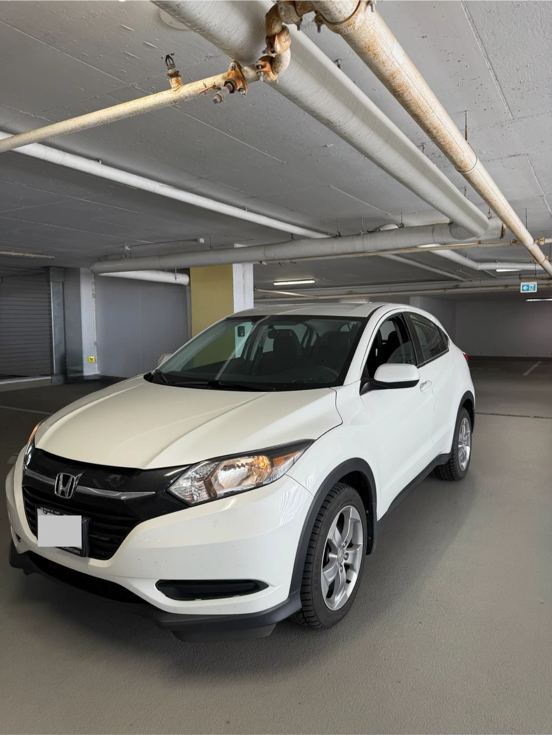 2016 Honda HR-V – White – 97,000 km