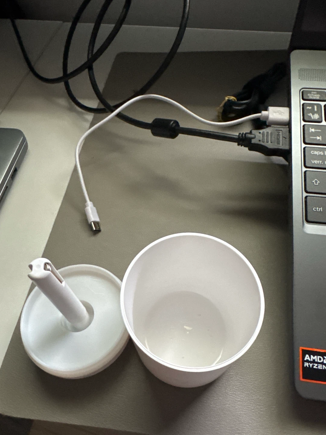 White USB Aroma Diffuser with LED Light - photo 3