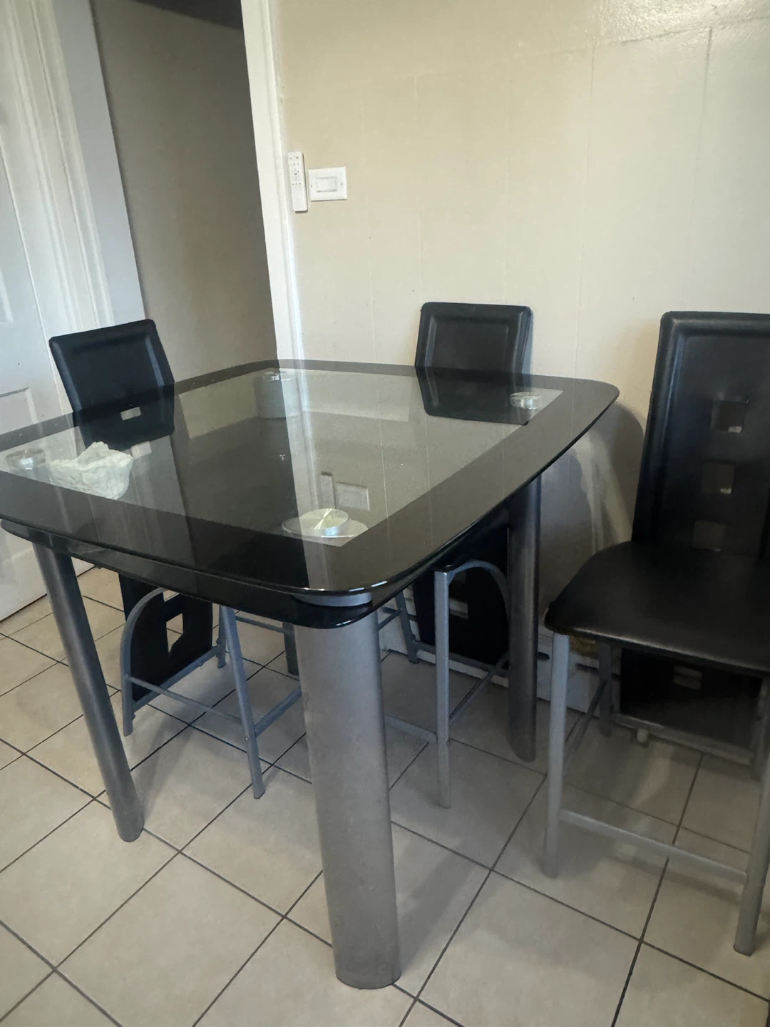 Glass top dining table with 4 chairs - photo 4