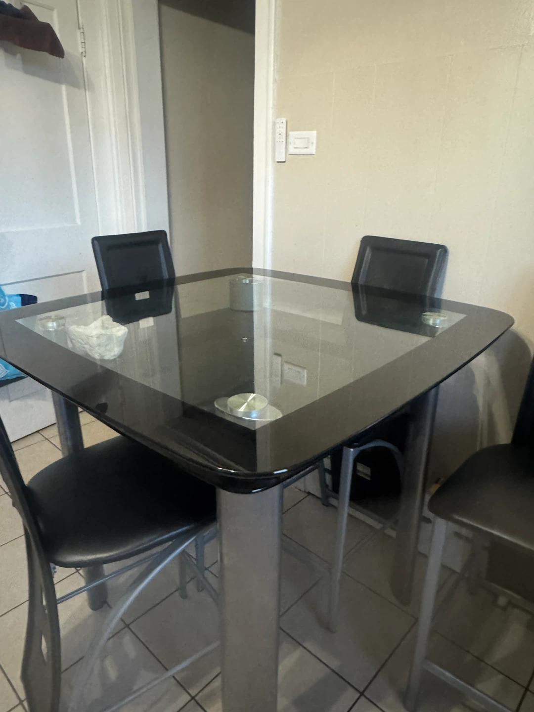 Glass top dining table with 4 chairs - photo 2