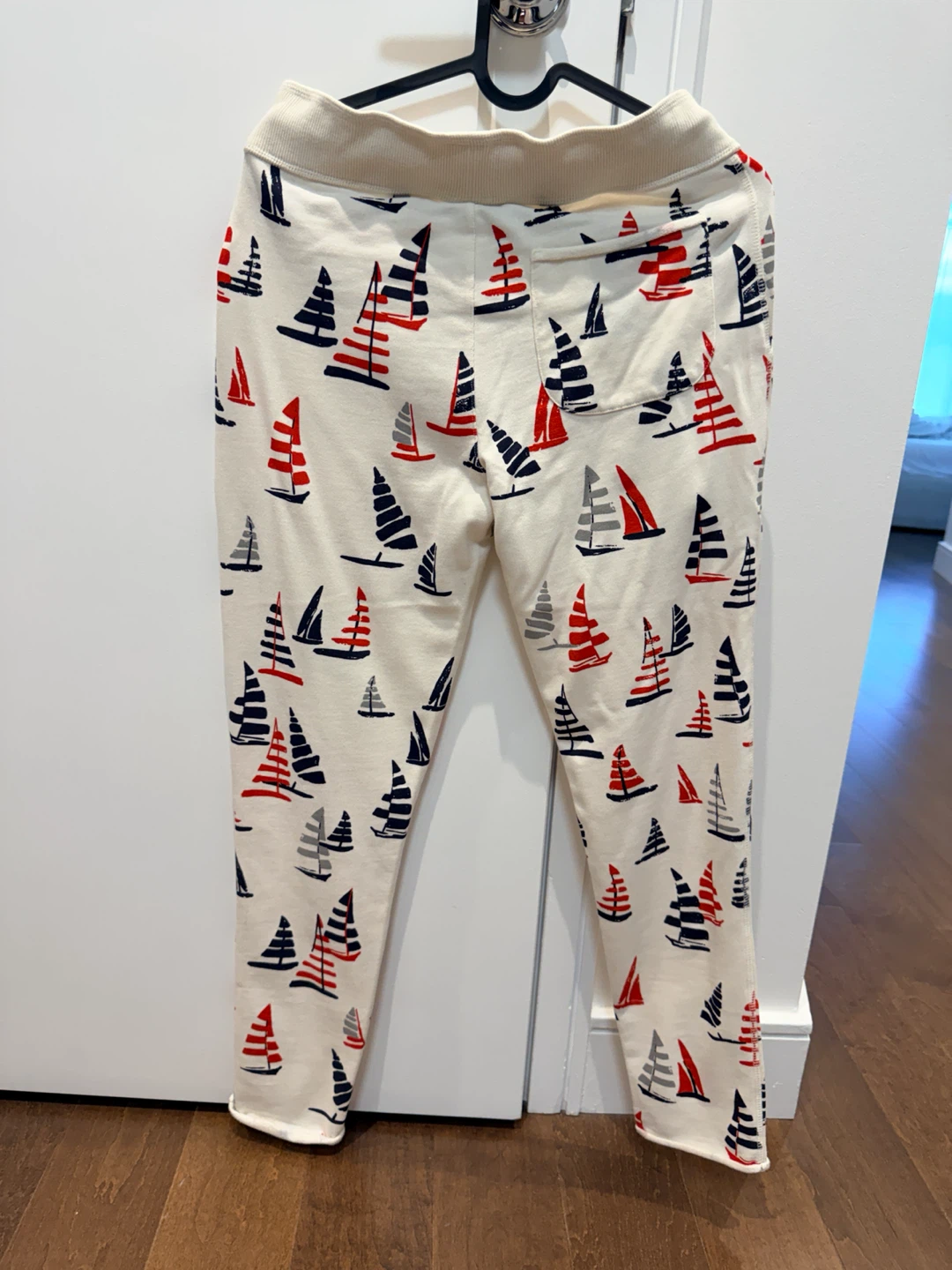 Juvia Sailboat Print Jogger Pants XS - photo 2