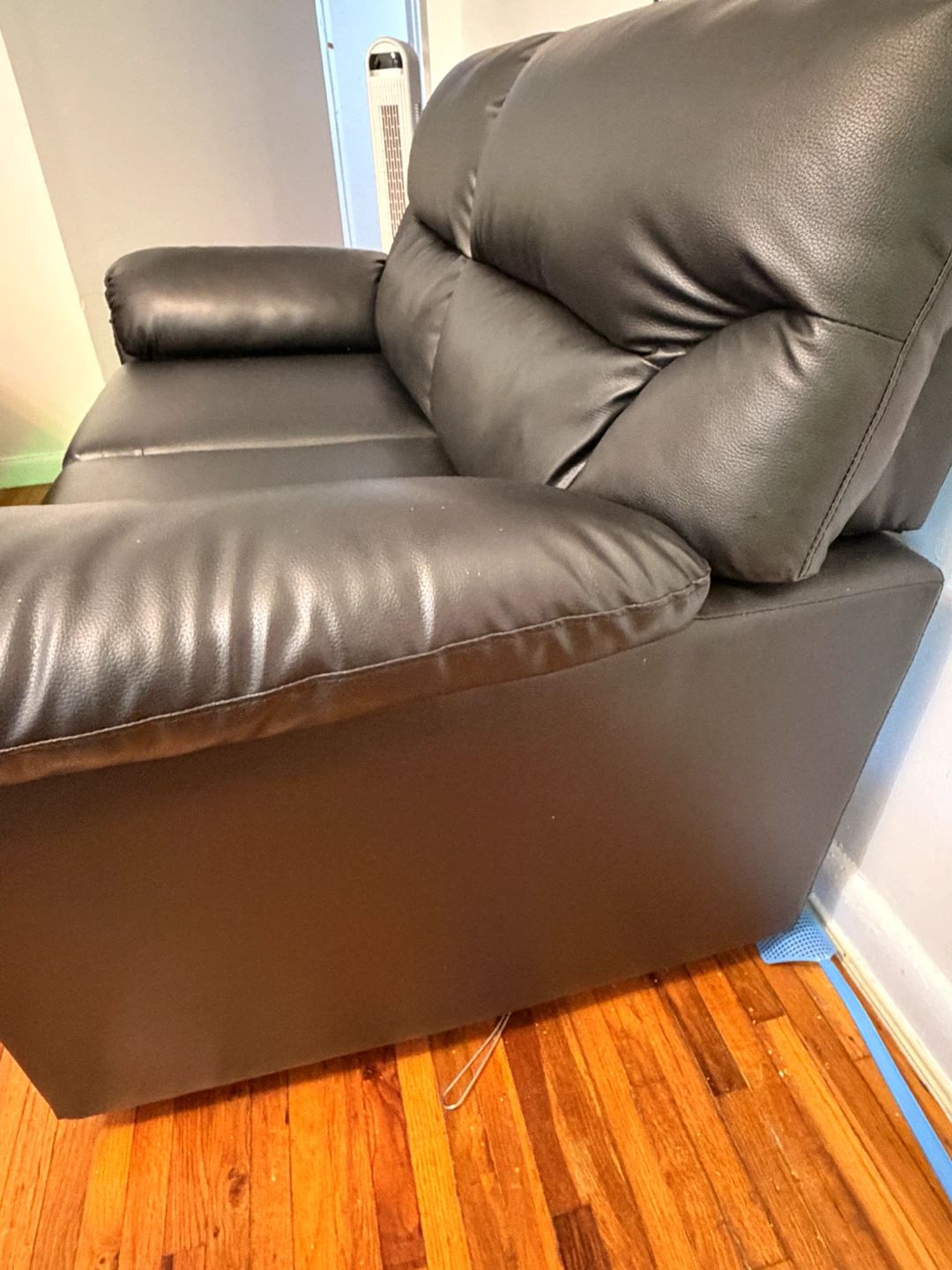 Black Leather Recliner Armchair and Loveseat Set - photo 3