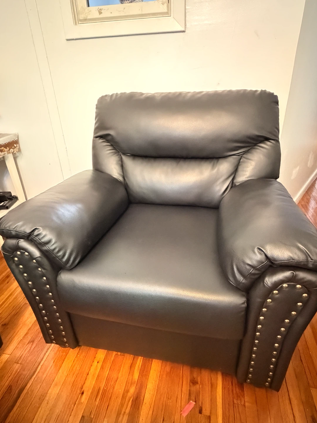 Black Leather Recliner Armchair and Loveseat Set - photo 5