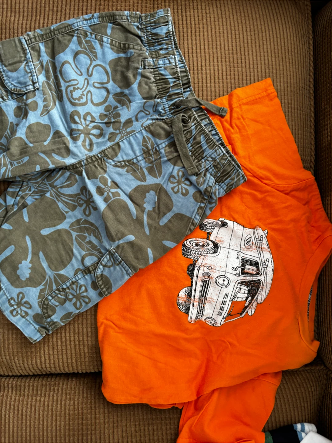 boy summer clothes lot - size 6 - photo 4