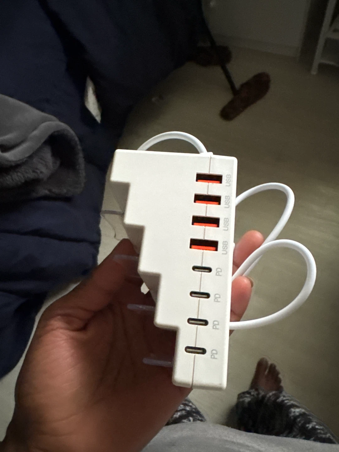 White 8-Port USB Charging Hub - photo 2