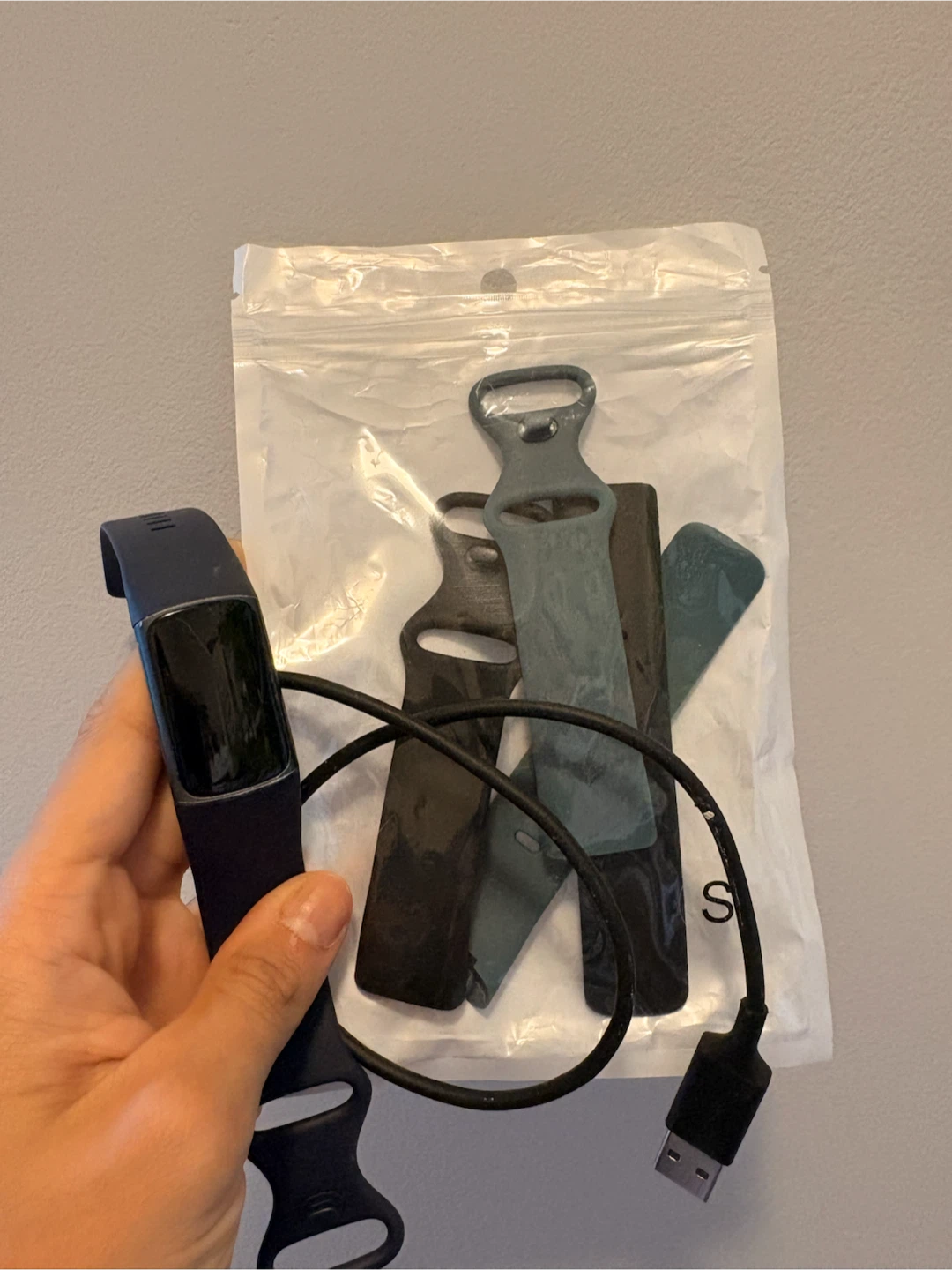 Fitbit Charge 5 + Accessories