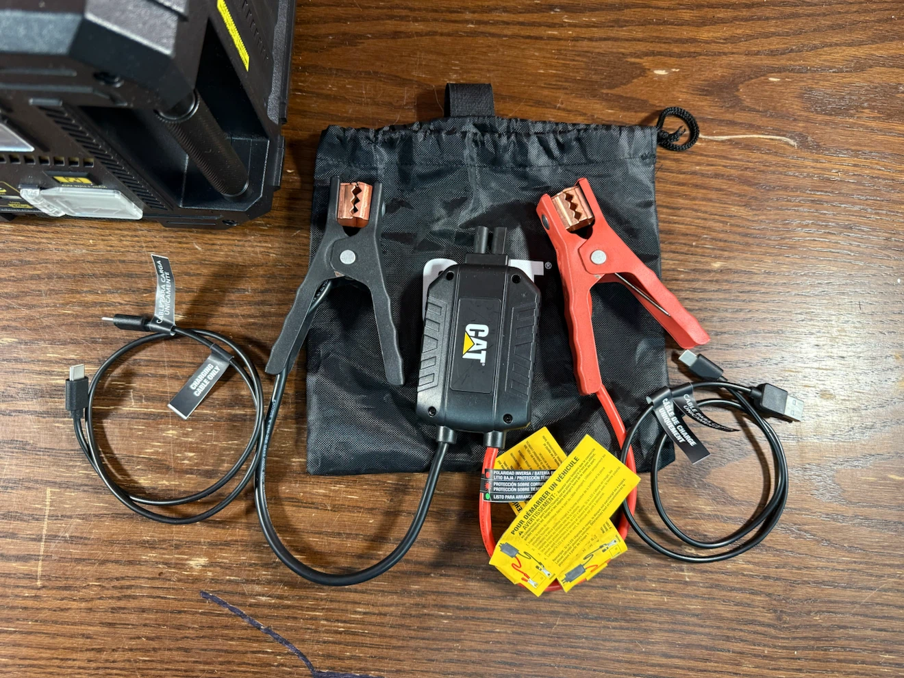 CAT 1750A Portable Lithium Power Station Jump Starter - photo 3