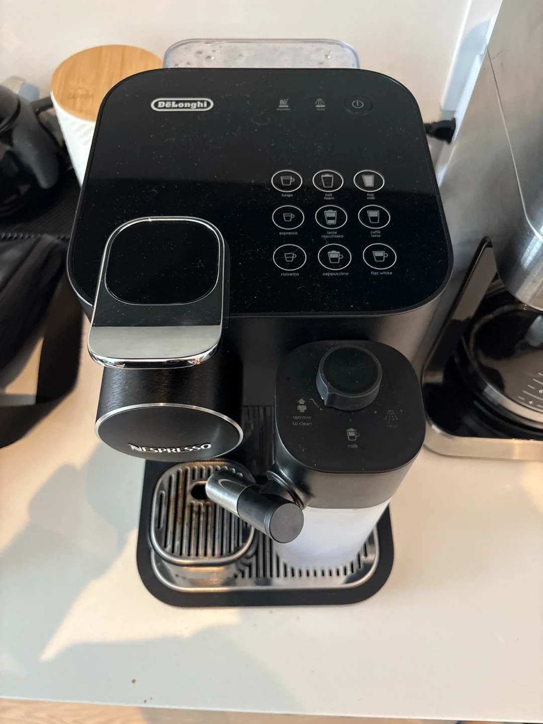 De'Longhi Nespresso Vertuo Next Coffee Machine - photo 2