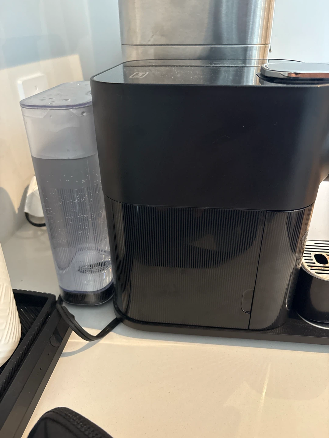 De'Longhi Nespresso Vertuo Next Coffee Machine - photo 3