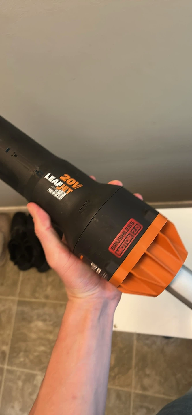 WORX 20V LeafJet Leaf Blower - photo 4