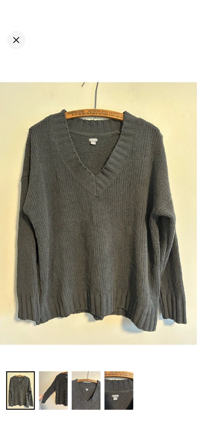 Aerie Charcoal V-Neck Chunky Knit Sweater