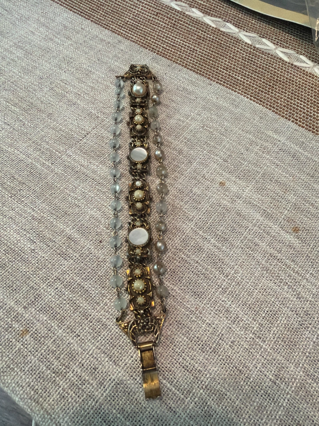 Vintage Style Bracelet with Faux Pearls and Opals - photo 2