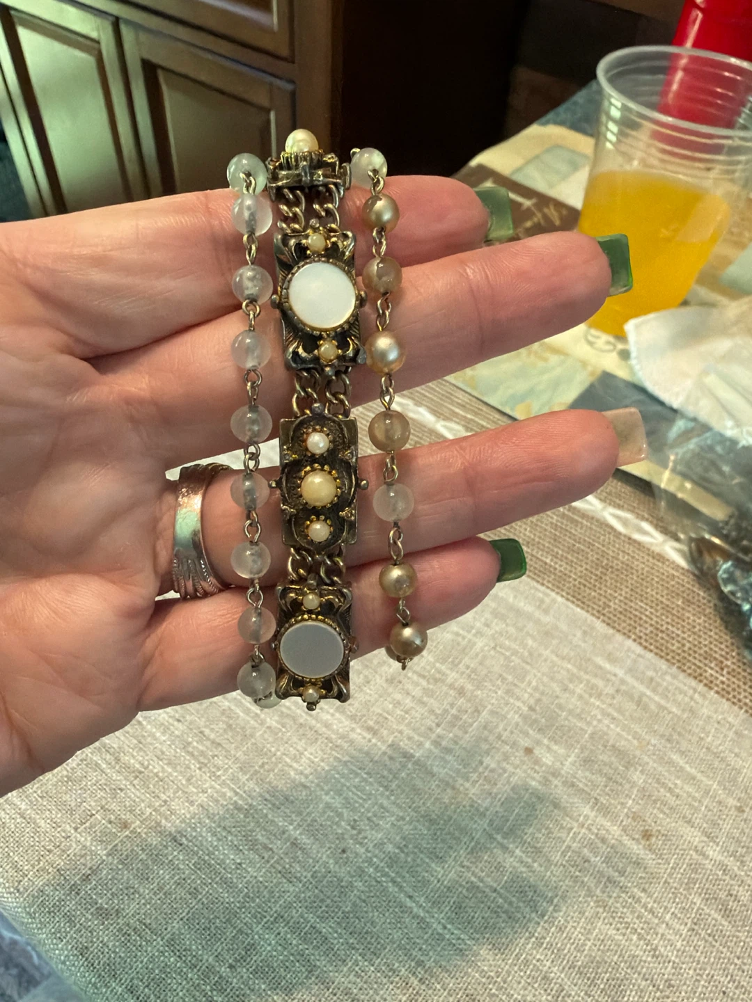Vintage Style Bracelet with Faux Pearls and Opals - photo 3