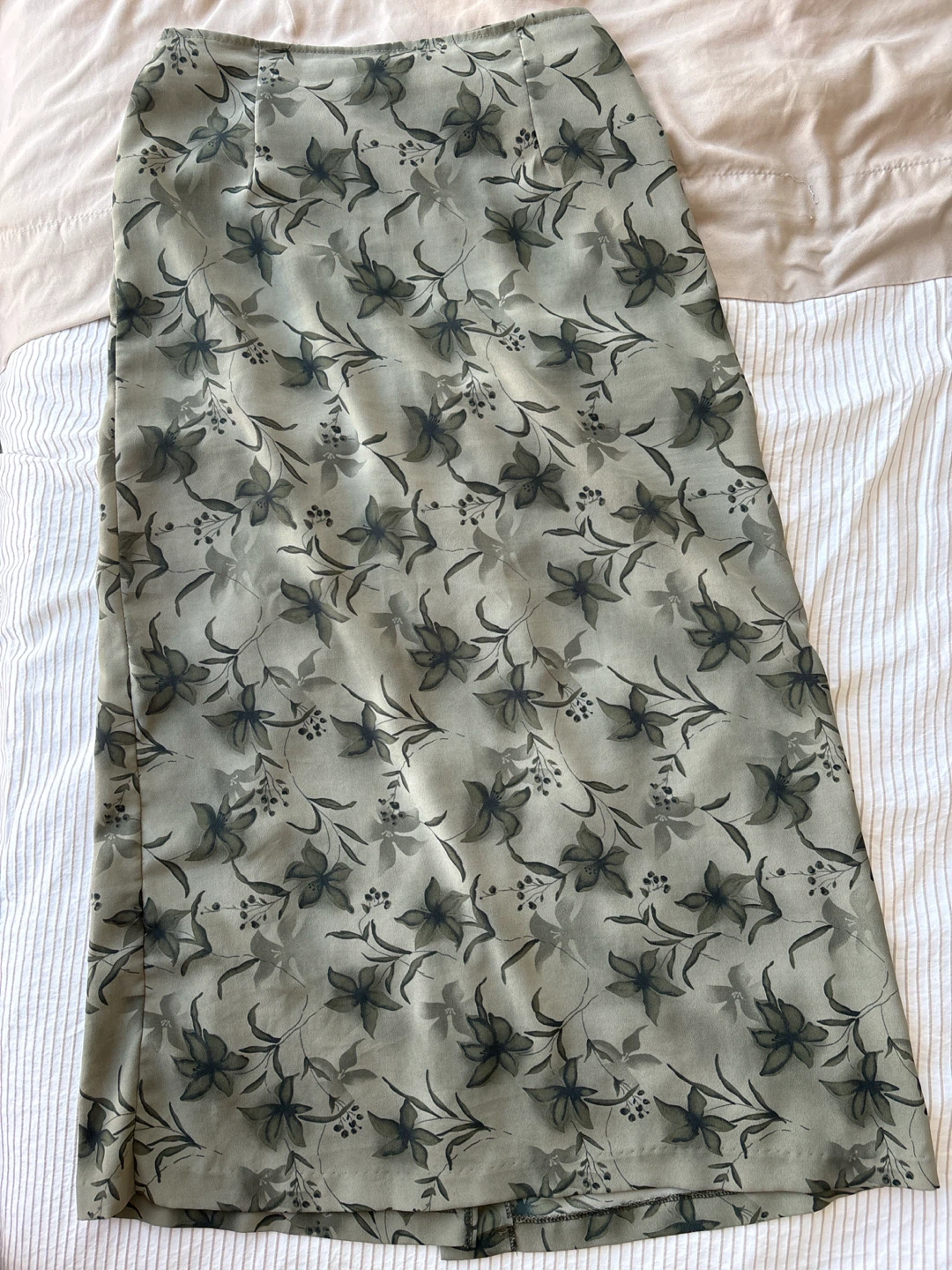 Vintage Floral Print Midi Skirt